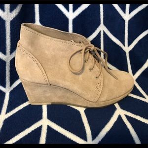 Clarks Originals Suede Oxford Lace-up Wedges